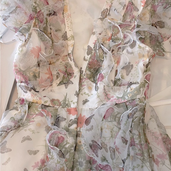 Flowy garden floral organza gown with ruffles and butterflies - Picture 8 of 10